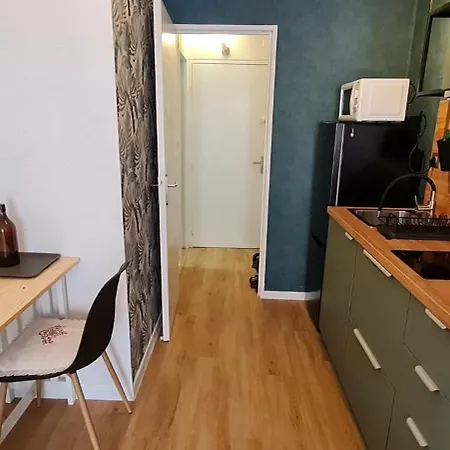 2 P 100 M De La Apartment Agde